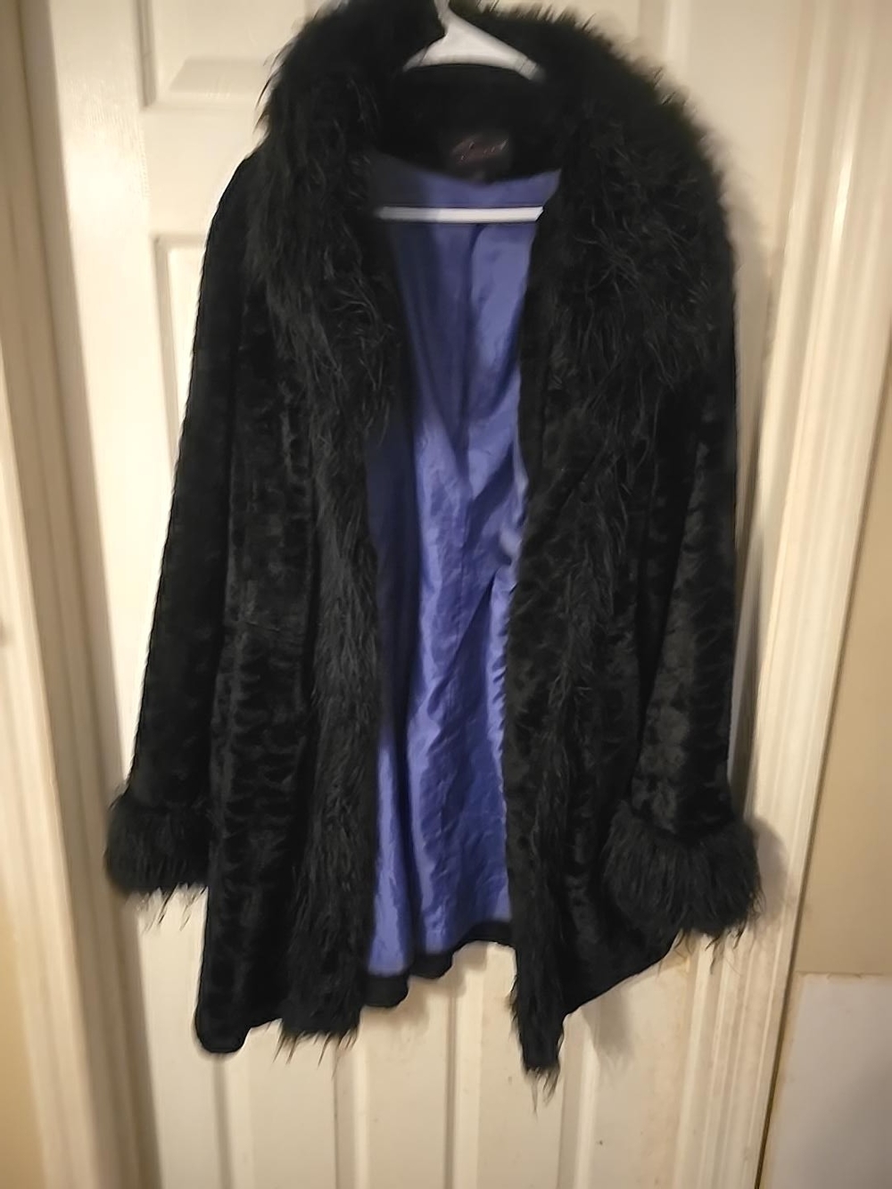 Torrid Size 2 18/20 Black Faux Fur Trim Swing Coat Purple Lining
